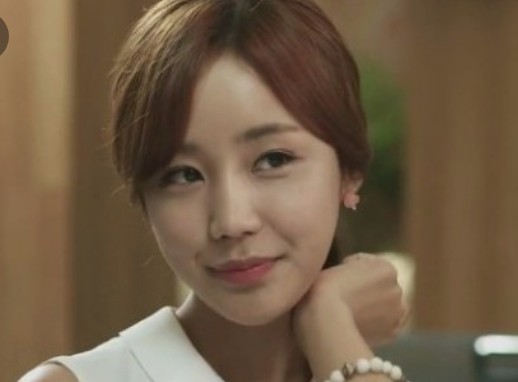 유흥업소출신 의혹받는 여자연예인 TOP 4