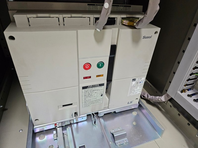 수변전설비-고압차단기