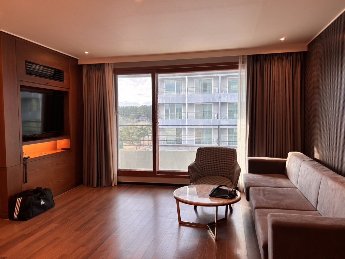 디그니티 호텔 프리미어 스위트룸