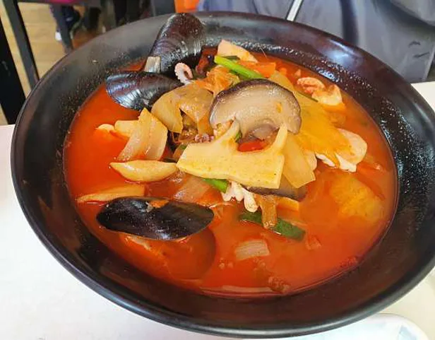 신성