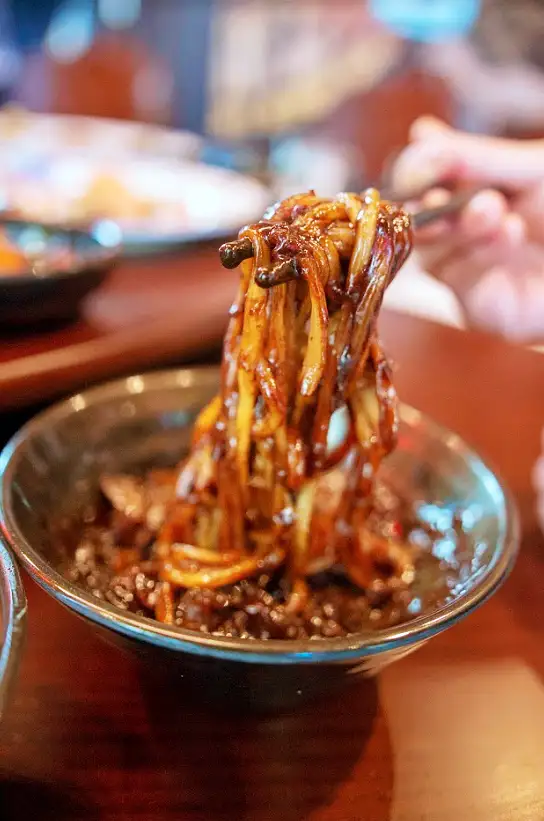 생생 현장 대구 달서구 달서선사관 대명유수지 고인돌 망치 탕수육 맛집 여행 가볼만한 곳 추천