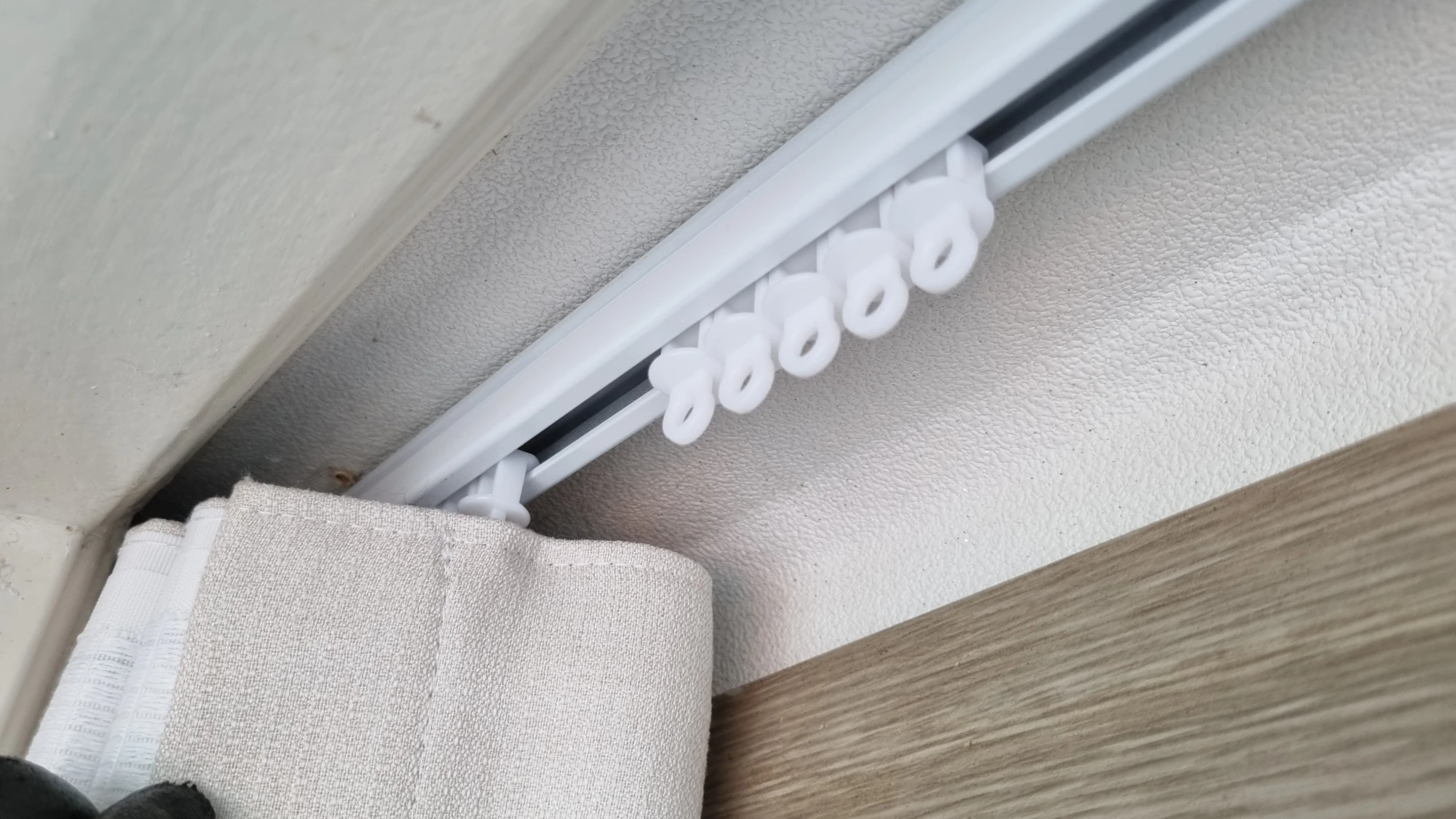 커튼 고정 고리 개수