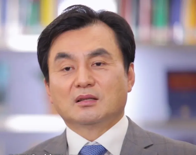 국회의원 인터뷰 사진30.webp