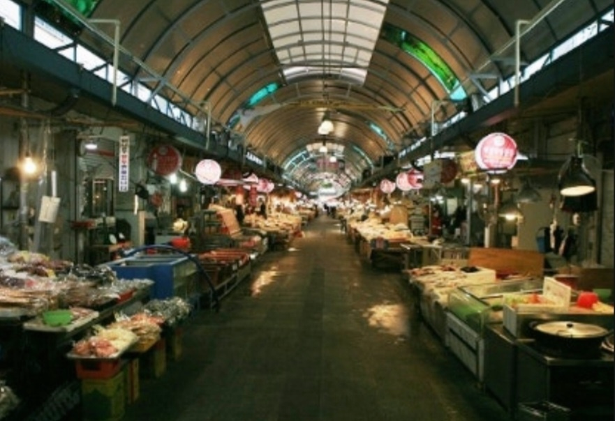 텅빈 재래시장 이미지