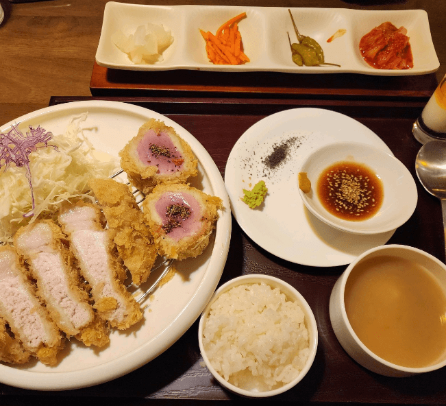 생방송투데이 흑돈가스 광주 서구 개척식당 맛집