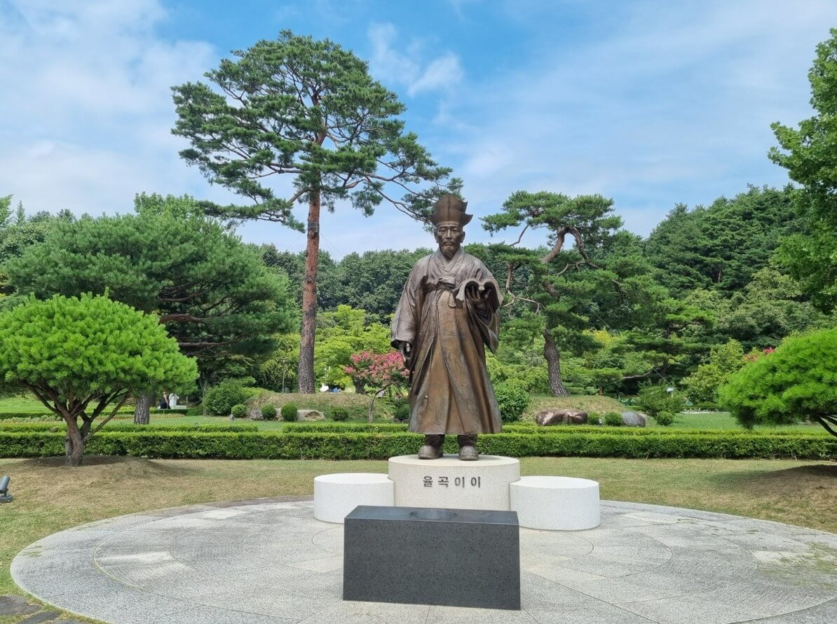 오죽헌-동상