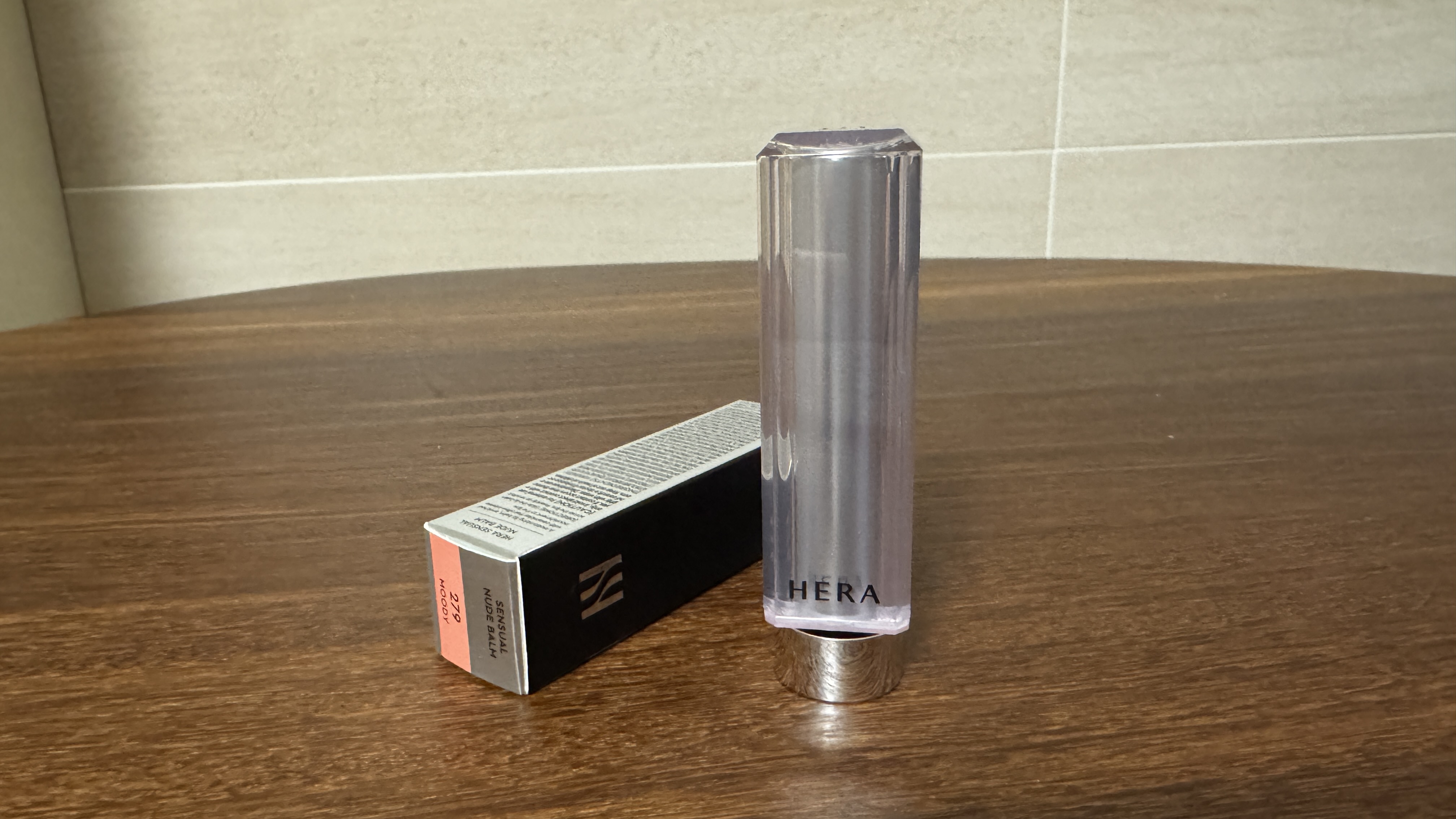 센슈얼 누드밤 관련 이미지