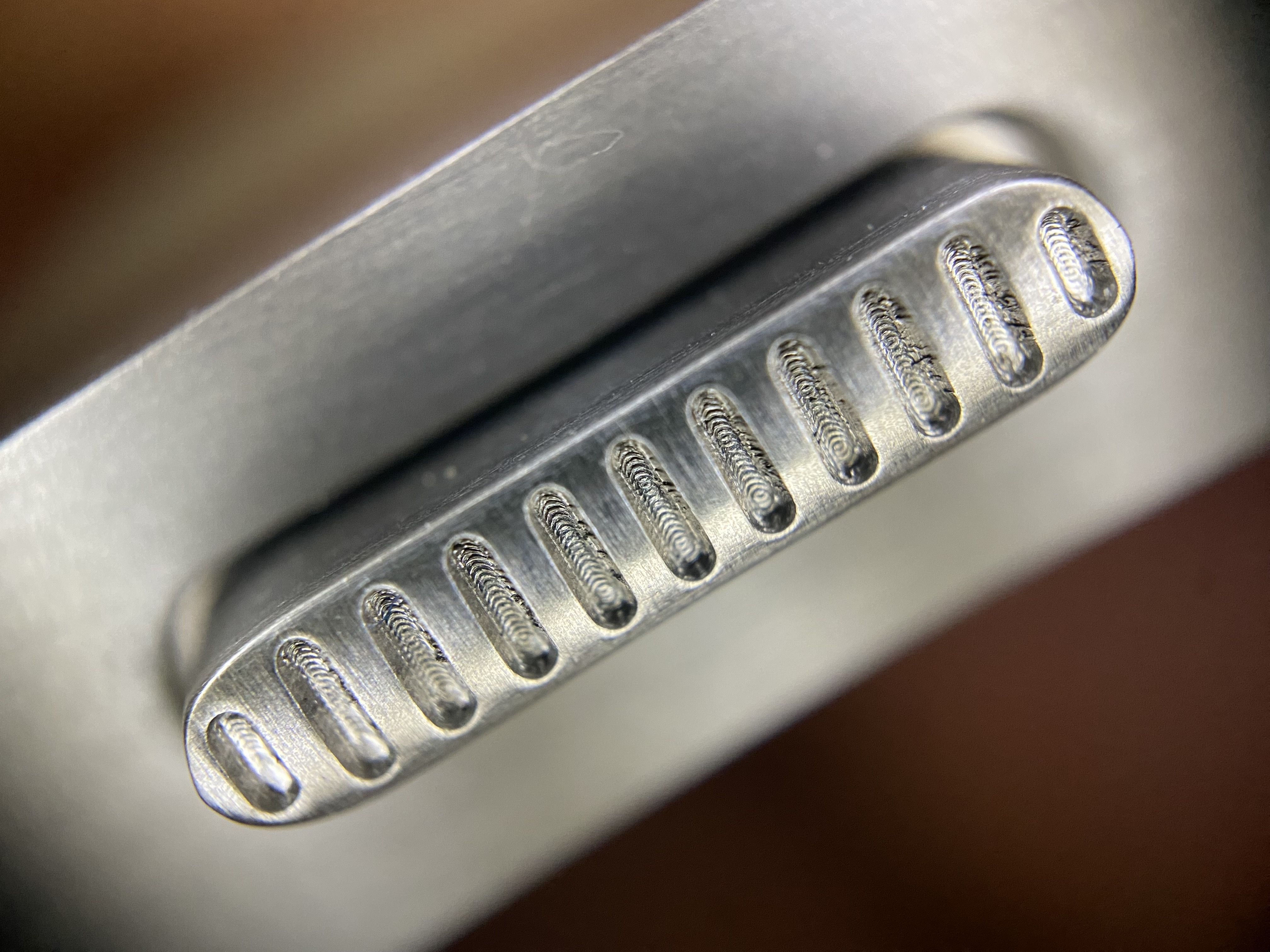 노마드 티타늄 밴드 v2 버튼