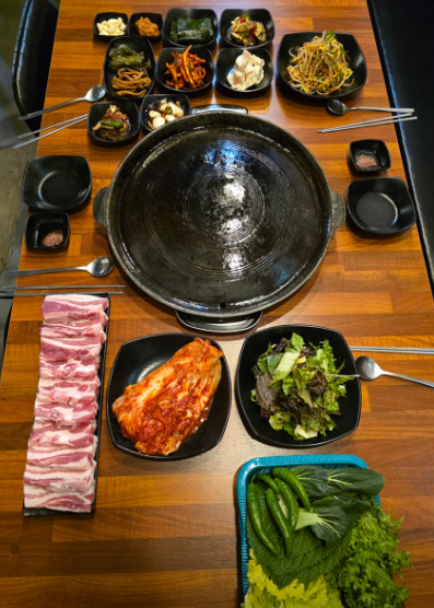 생삼겹살 구이 한판
