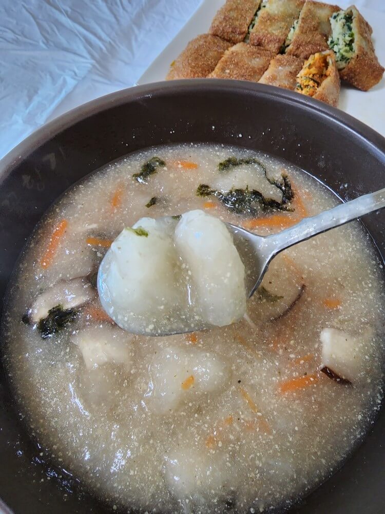 메밀꽃향기-감자옹심이,메밀전병