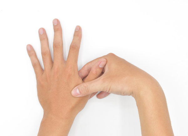 두통에 좋은 지압법과 혈자리