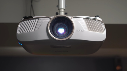 천장형 프로젝터 TV의 몰락