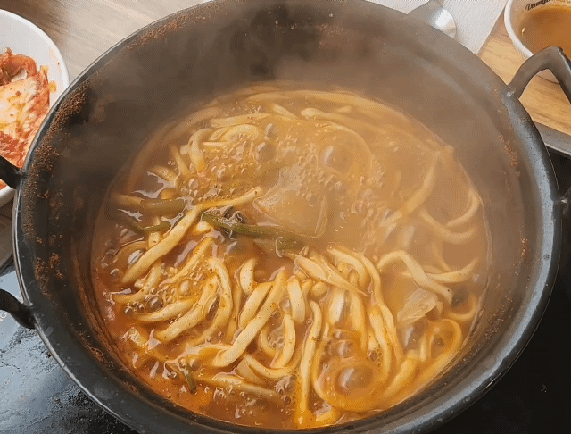등촌샤브칼국수호평칼국수끓이기