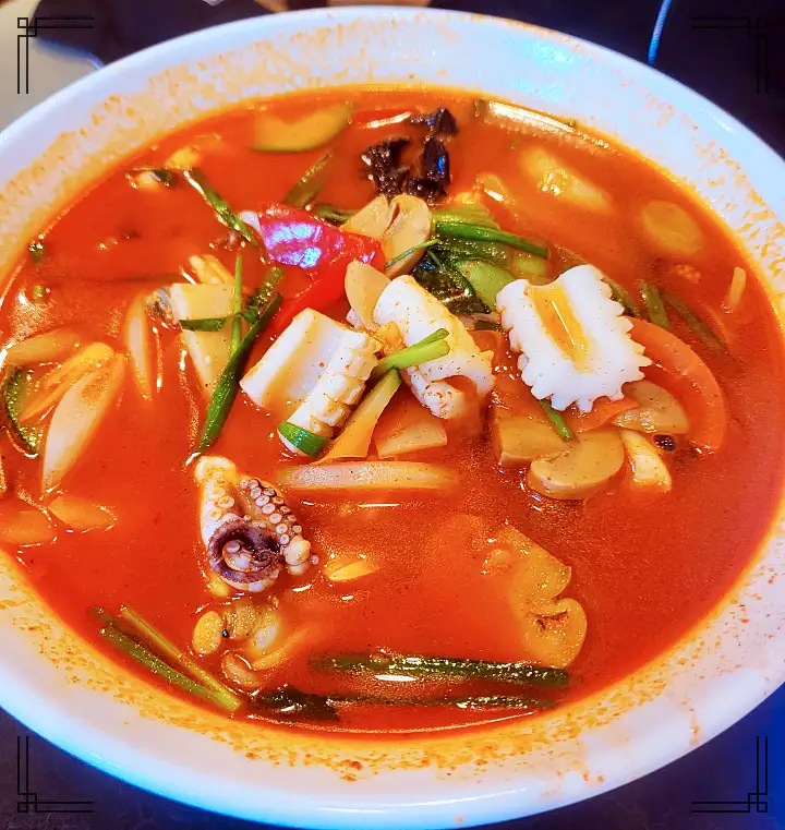 토요일은 밥이좋아 인천 미추홀구 숭의동 고추짬뽕 맛집 짬뽕 국물에 볶음밥 말아 먹는 별미로 유명 현지인 추천 토밥 좋아 방송정보