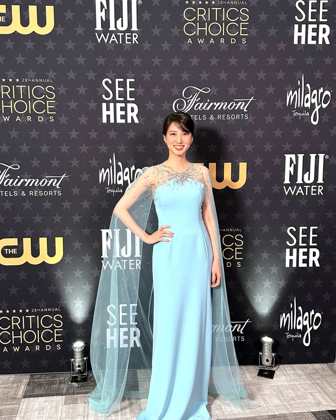 박은빈 하늘색 드레스 고운 자태