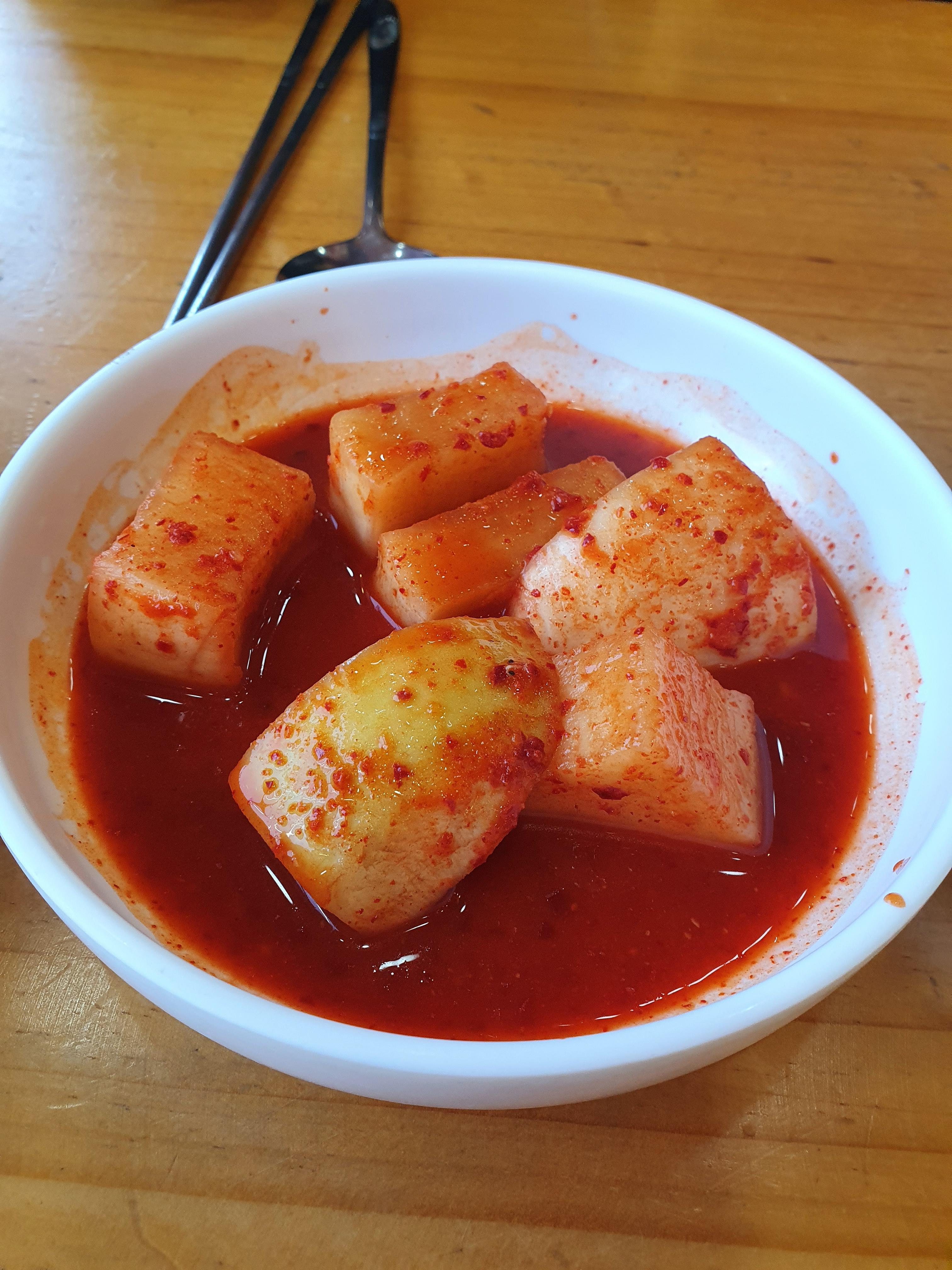 관저동 점심식사 하기 좋은 천복순대국밥 반찬 깍두기