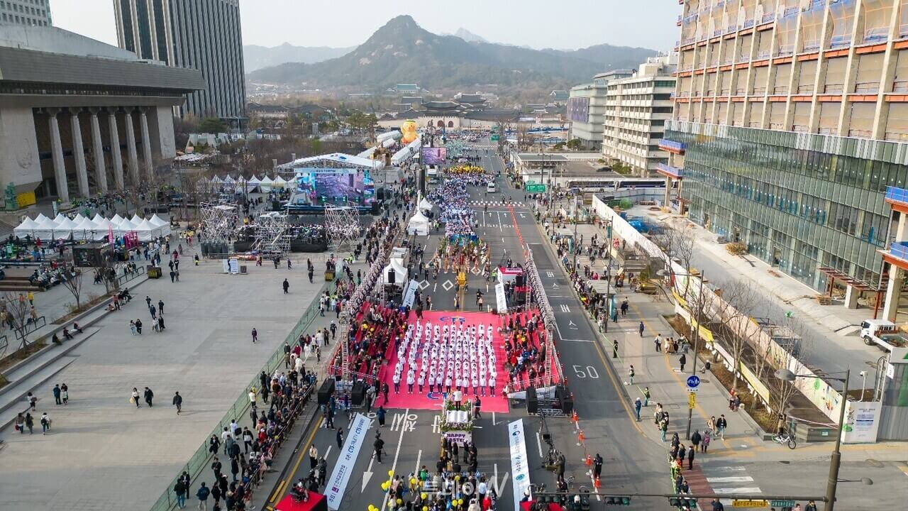 부활절 기념, 2025년 부활절 퍼래이드 참여