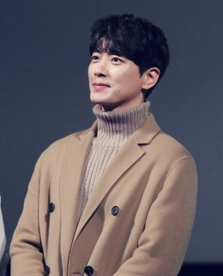 이준혁 배우 프로필 나이 결혼 자녀 장항준 왕사남 차기작 주연