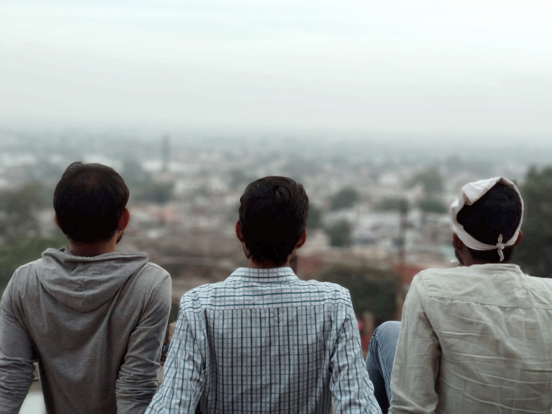 친구 사이 예의범절: 오래된 친구도 멀어지게 하는 말 한마디 – 신뢰를 지키는 우정의 예의 습관