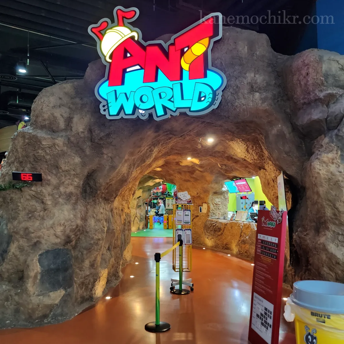 앤트월드-키즈카페-입구
