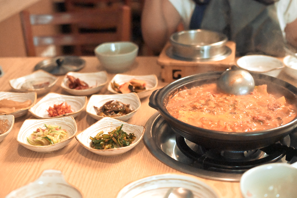 9종의 밑반찬과 바고찌