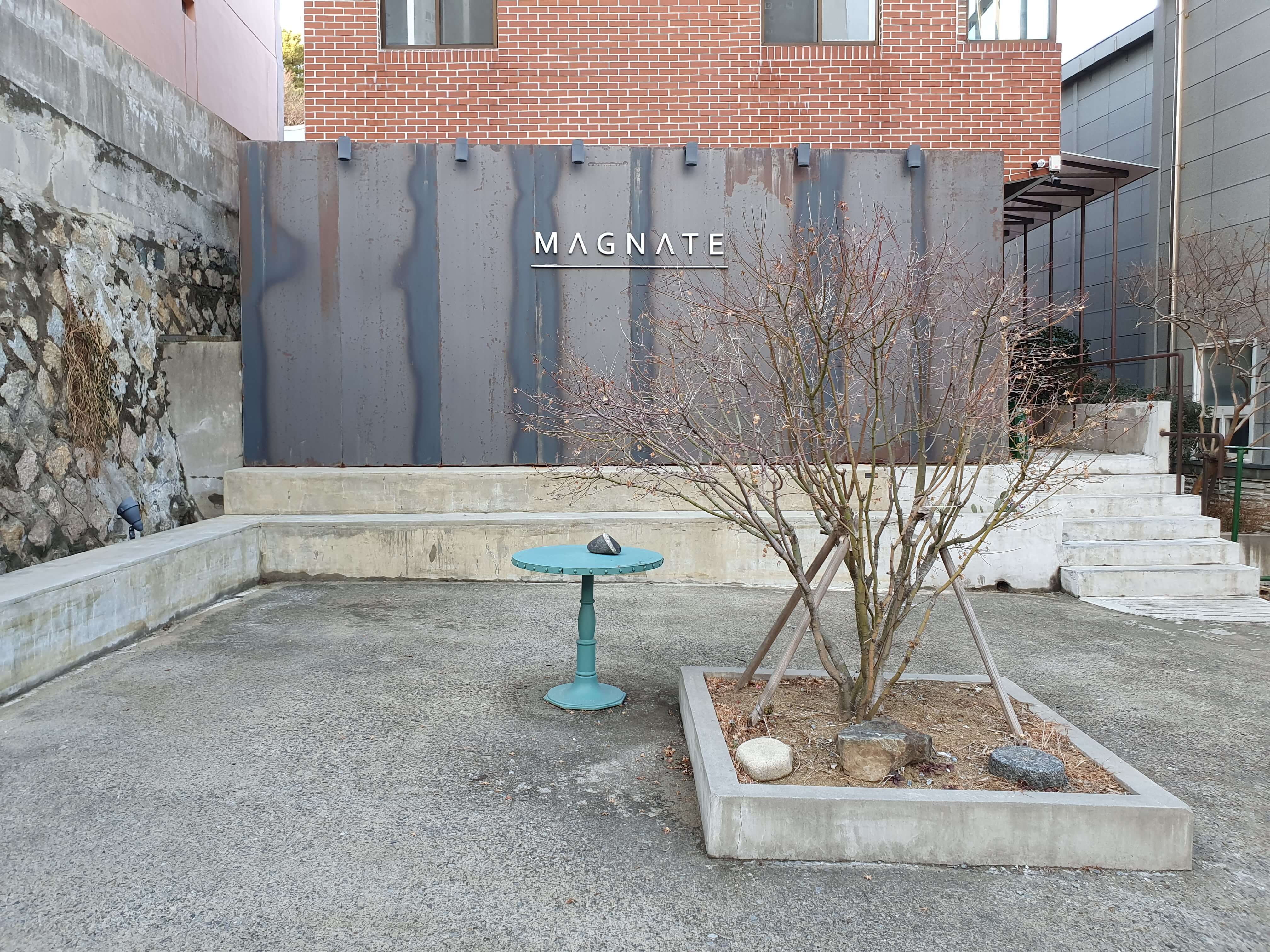 대연동 까페 추천 메그네이트-포토존