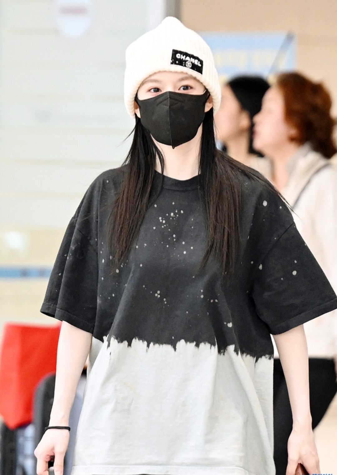 고윤정 티셔츠
