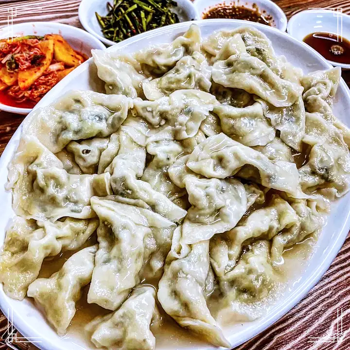 생활의달인 물만두 달인 칼국수 맛있는 3대째 식당 은둔식달 노포 인천 동인천 신포동 맛집 정보