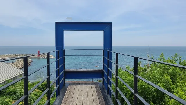 카페 이견대 오션뷰 포토존