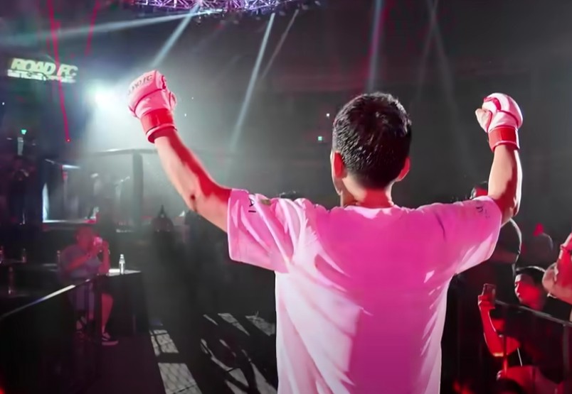 윤형빈vs밴쯔 출처: 유튜브 ROAD FIGHTING CHAMPIONSHIP 