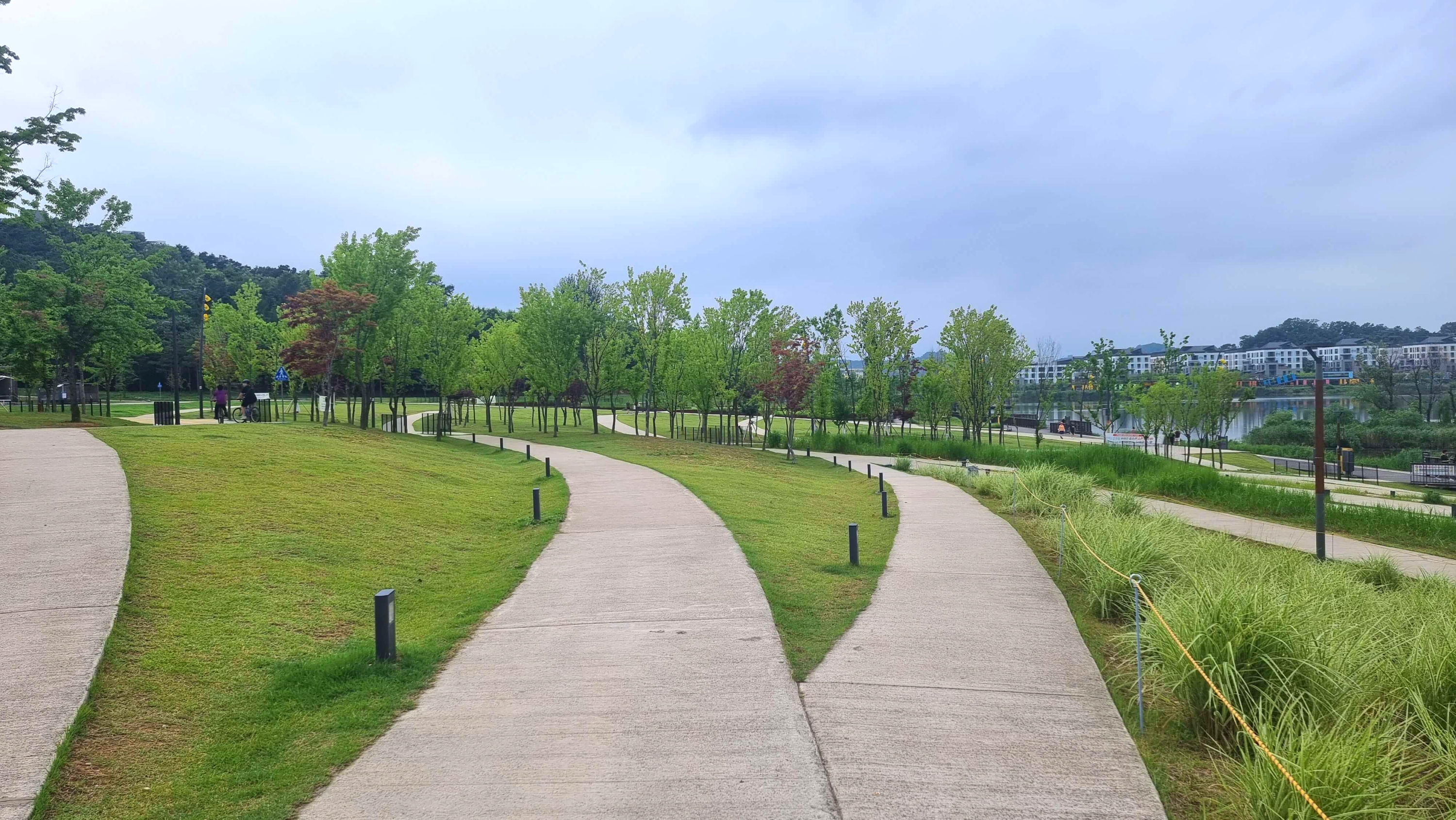 동탄호수공원 산책로