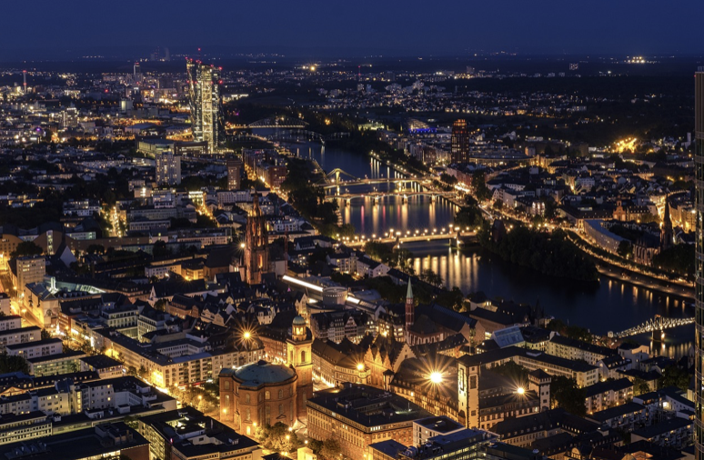 봄밤의 고요 속으로 – 밤에 더 아름다운 국내 숨은 여행지 3선