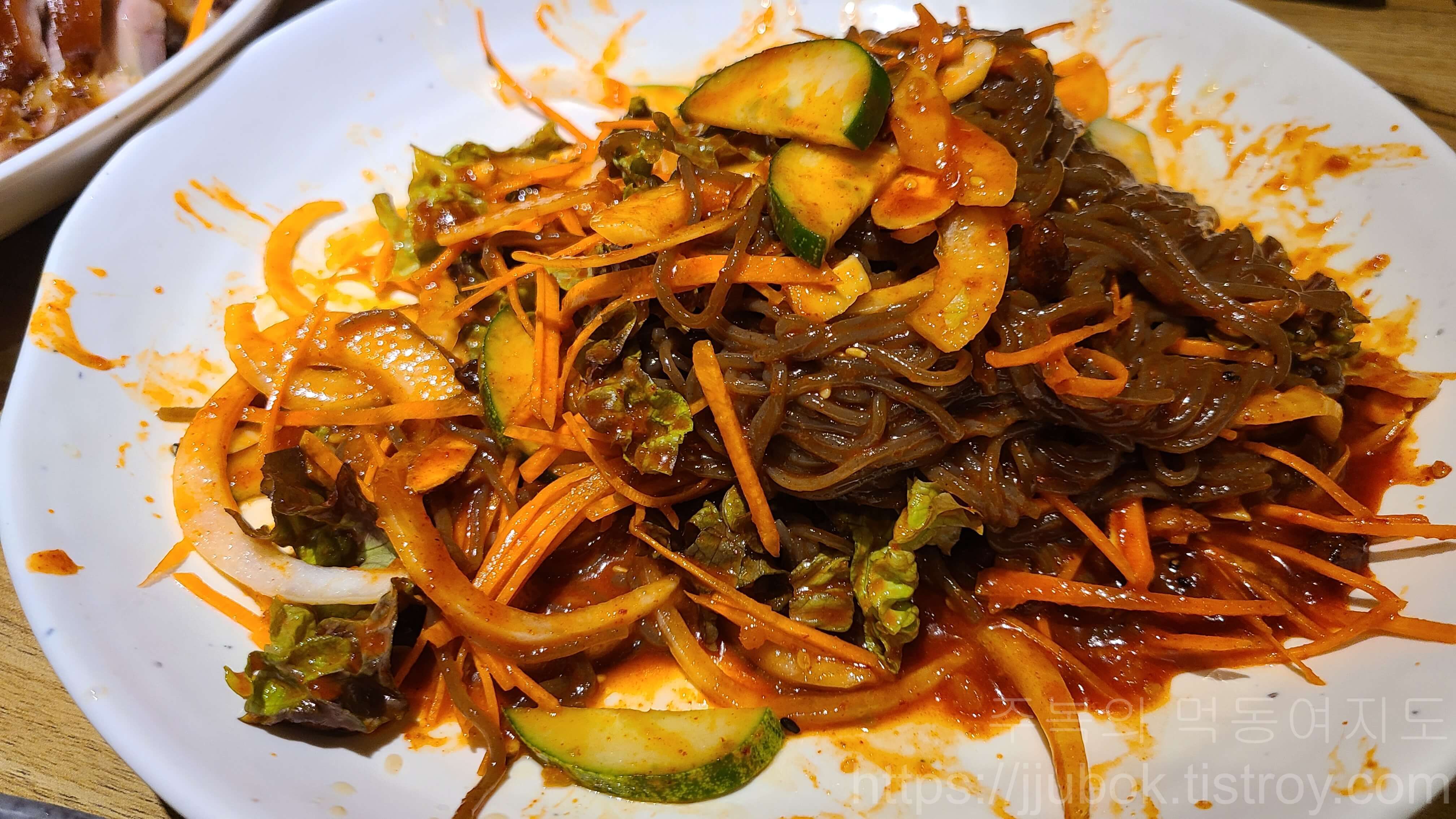 족이맛있는-사또족발-쟁반국수-5