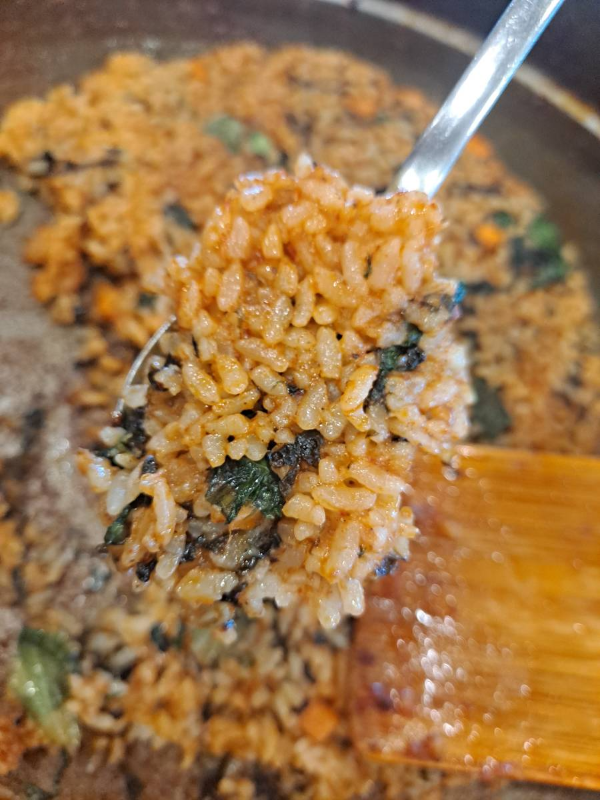 맛있는 볶음밥 한숟갈