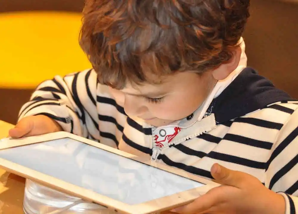 부모가 꼭 알아야 할 사이버 위험-2