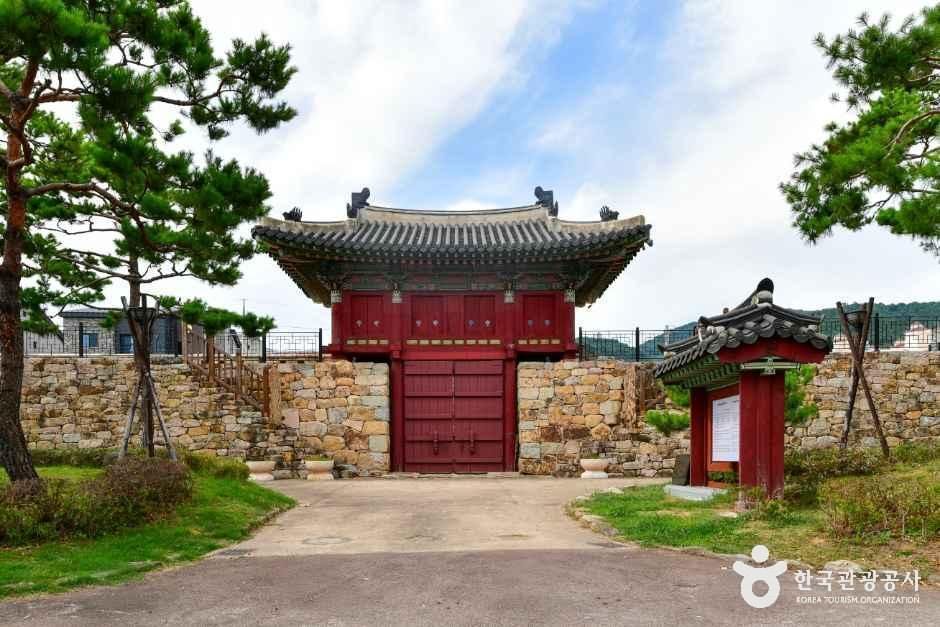 김해읍성 전경