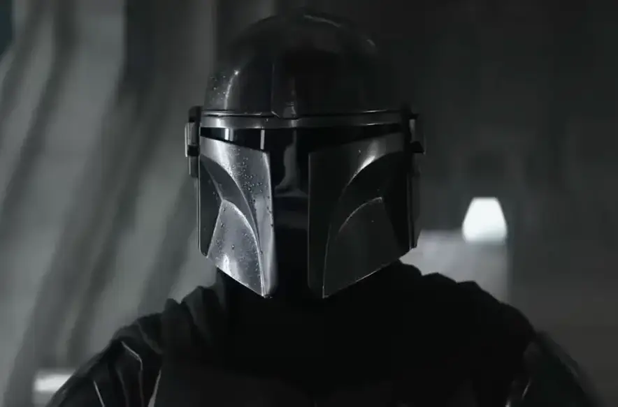 검은 헬맷을 쓴 시스