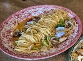 생방송투데이 막 퍼주는 집&#44; 얼만데요? 수원 율전동 파스타 맛집 아늑