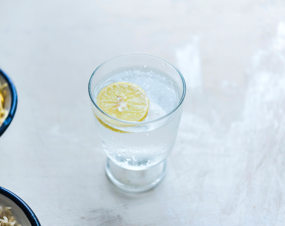 하루 물 2리터 사진