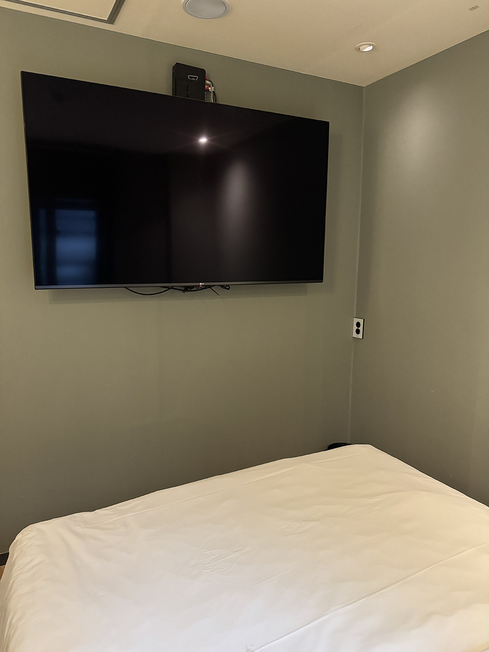 중곡 모텔 추천 – 넘버25 깔끔한 대실 & OTT 가능한 가성비 숙소