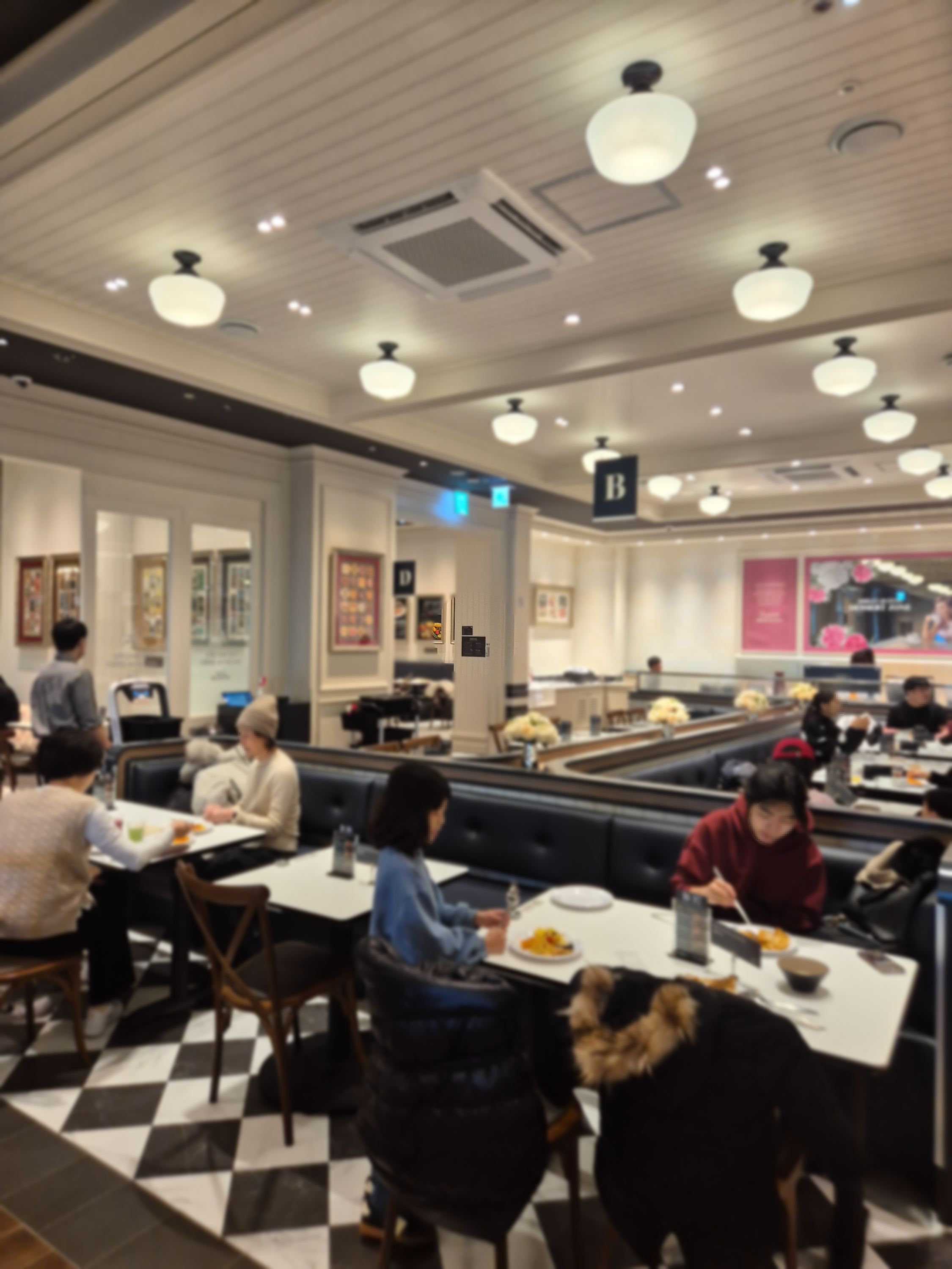 애슐리 식당안 좌석 2