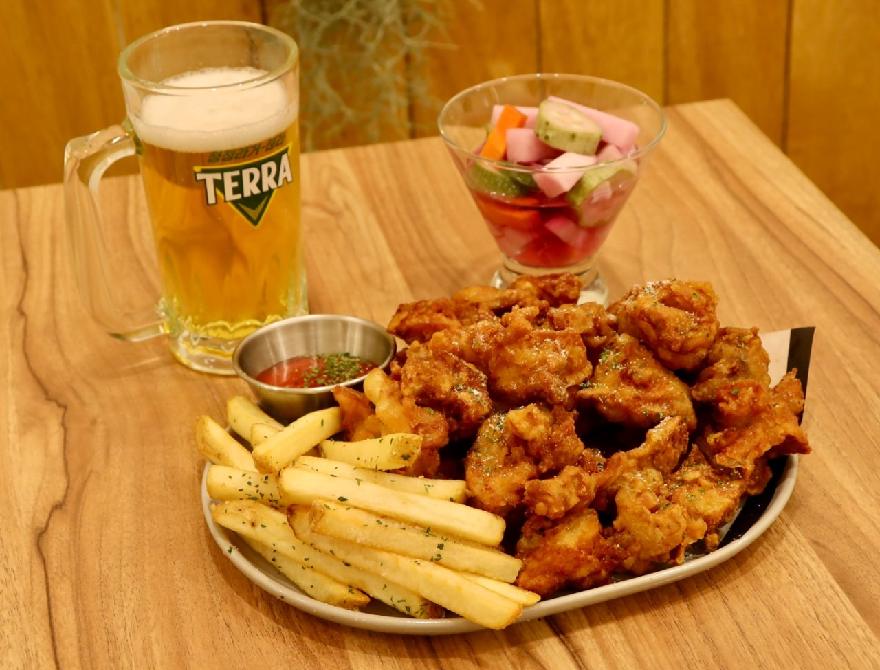 부산 깡통시장 치킨 맛집 반달고깃