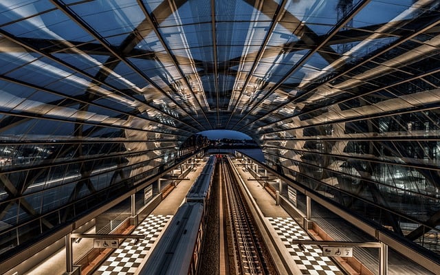 지하철 전철 타는 곳