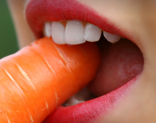 당근 매일 먹는 모습