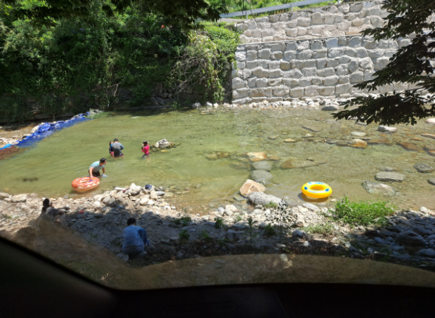 경기-가평-밤벌-캠핑장-계곡-사진-입니다.