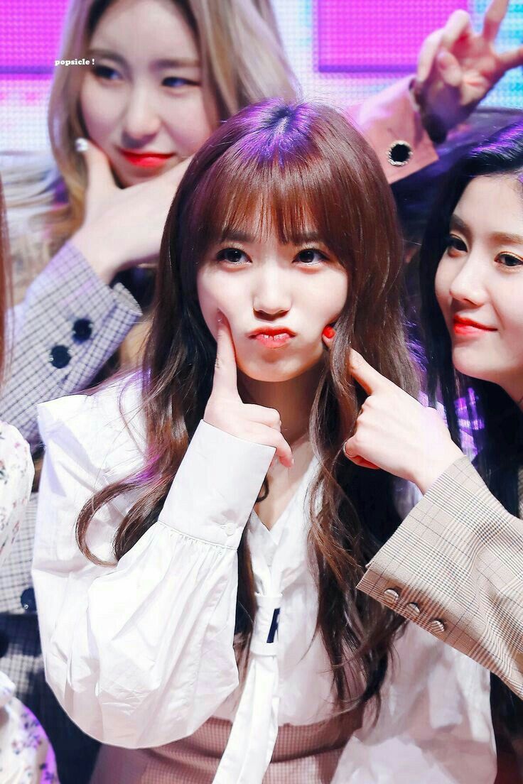 아이즈원 야부키나코