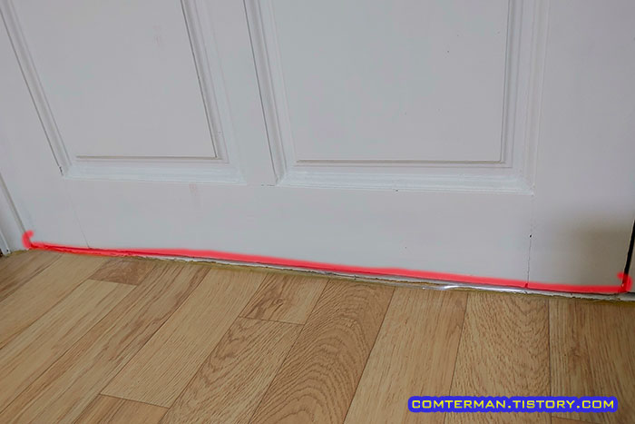 투명 문풍지 문 바닥 부착