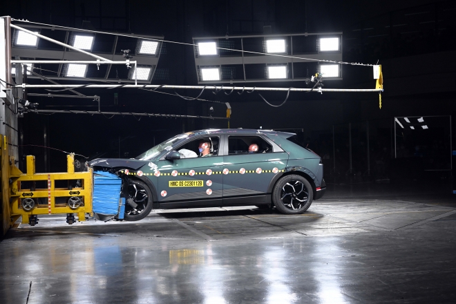 현대차 아이오닉 5 충돌테스트