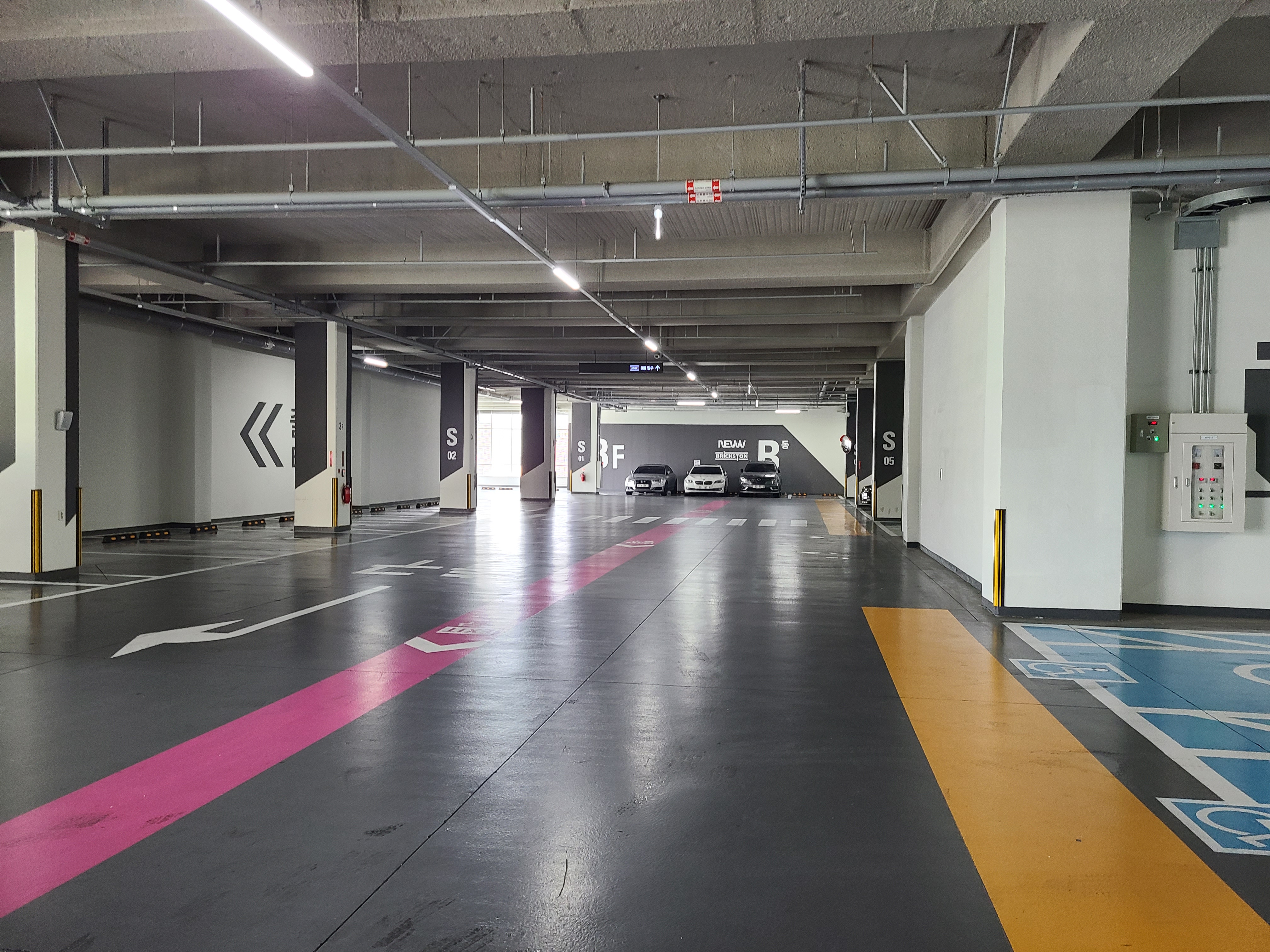 광교 우미뉴브 드라이브인3