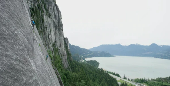 목숨을 담보로 잡은 산행은 타당한가....천재적 산악인들의 죽음의 피안에서 VIDEO: Film: The Alpinist and Free Solo